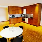 Apartment Sentral Med Fantastisk Utsikt *