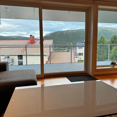 Sentral Med Fantastisk Utsikt Apartment *