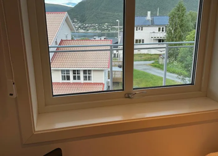 Sentral Med Fantastisk Utsikt