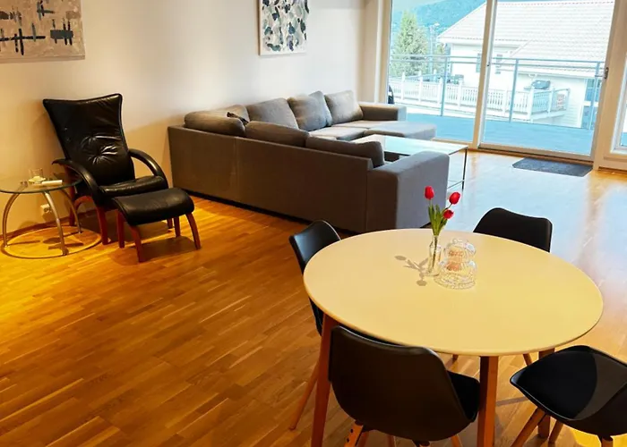 Sentral Med Fantastisk Utsikt Апартаменты *